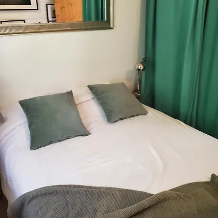 Holiday home Jolie Maison En Bois Climatisee Proche Lac&ocean Hourtin